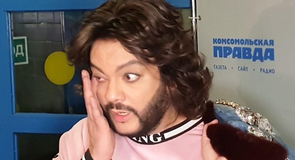 Філіп Кіркоров відростив товстий живіт: фанатка показала компроментуюче відео з відпочинку зірки. Деталі 