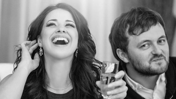 Дружина Дзідзьо пояснила, за що та чому не може пробачити чоловіка.