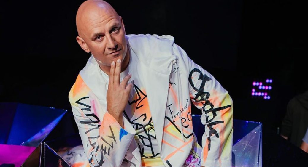 (Фото) Потап ніжно притулився до українки з найбільшим бюстом: 15-й розмір запаморочив голову реперу 