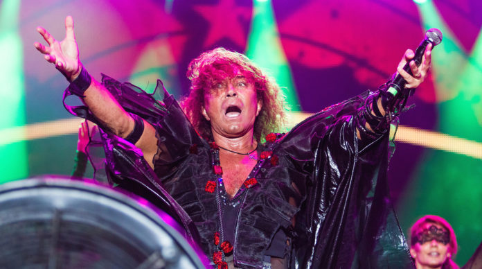 Валерій Леонтьєв на сцені.