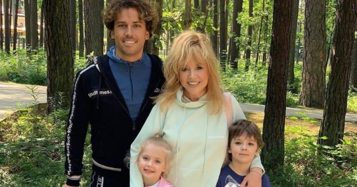 Максим Галкін зізнався, що двійнята Ліза та Гаррі мучаться від ревнощів