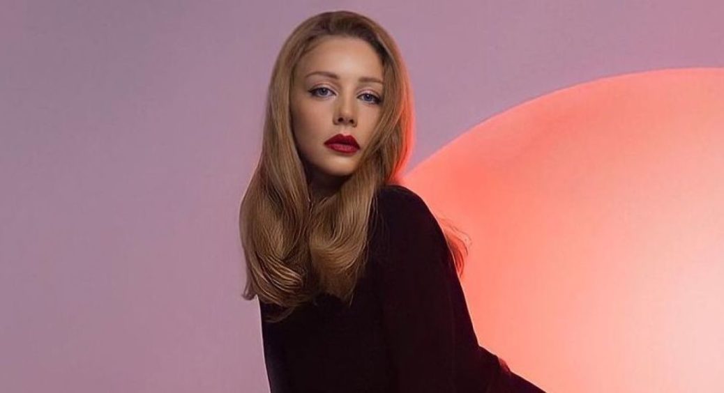 Тіна Кароль відпустила покійного Євгена Огіра та нарешті розповіла про нове кохання: “Закохана як дура” 