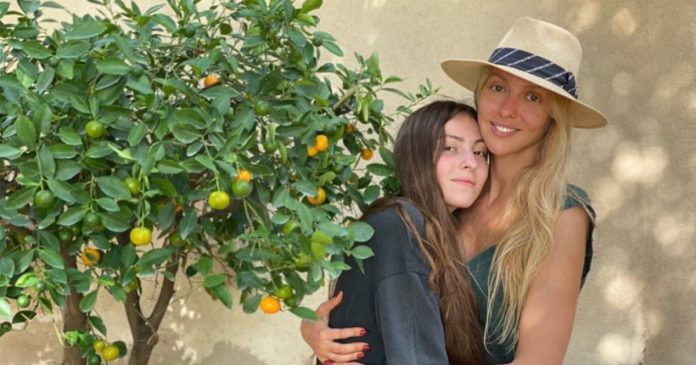 Оля Полякова з донькою