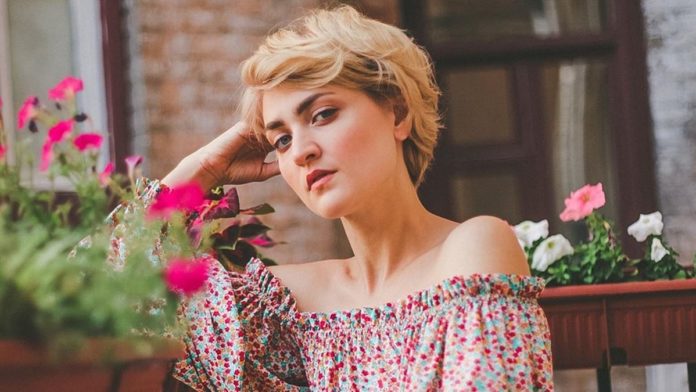 Віра Кекелія показала величезний живіт та повідомила про майбутнє поповнення 