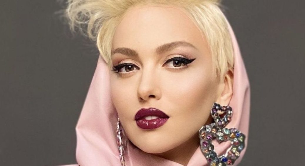 “Я худа та нервова”: 37-річна Оля Полякова показала стрункі ноги в бежевому боді, які стали нездорово худими 