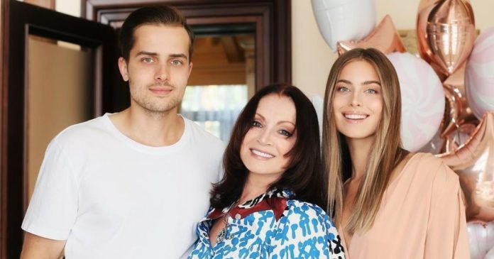 Єдина онучка Софії Ротару Соня не дослухалася до волі легендарної бабусі