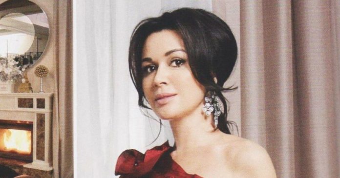 Анастасія Заворотнюк