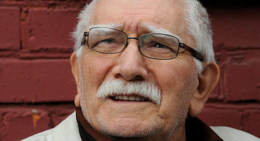 Могилу Армена Джигарханяна зрівняли з землею: хрест покосився, пам’ятника немає, портрет ледве помітний 