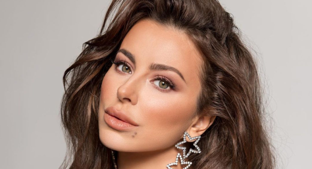 “Періодично звертаються”: Ані Лорак розповіла, скільки грошей їй пропонують за зйомку для чоловічого глянцю 