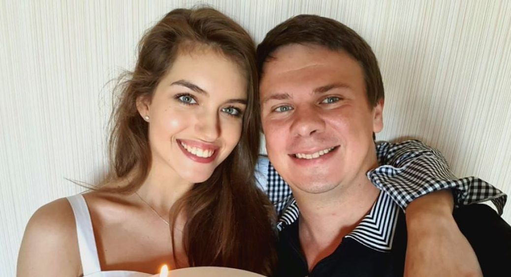 Дмитро Комаров вперше відправився в експедицію разом з красунею-дружиною: у цей раз все по-сімейному 