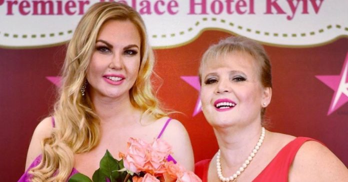 Камалія разом з мамою Камалія разом з мамою