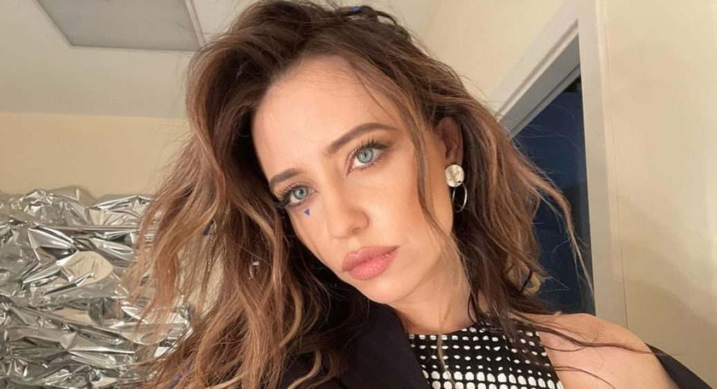 Надя Дорофєєва зізналася, що дуже важко переживає розрив з дорогою для себе людиною. А як же Дантес? 