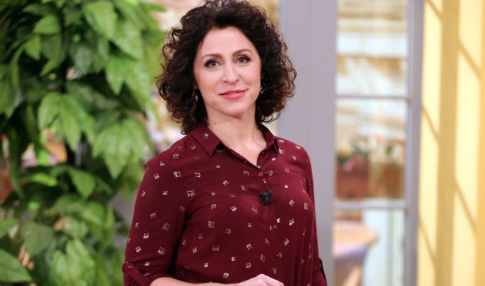 Надія Матвєєва зізналася, що мати та син проти її молодого нареченого Надія Матвєєва зізналася, що мати та син проти її молодого нареченого