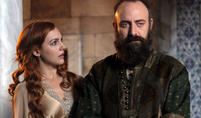 Дивовижна правда про стосунки Валіде та Хюррем 