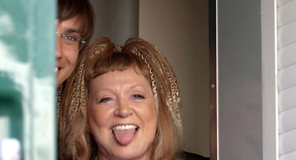 Найбегзлудіші перуки Алли Пугачової, у яких вона виходила на публіку: без сміху не глянеш (ФОТО) 