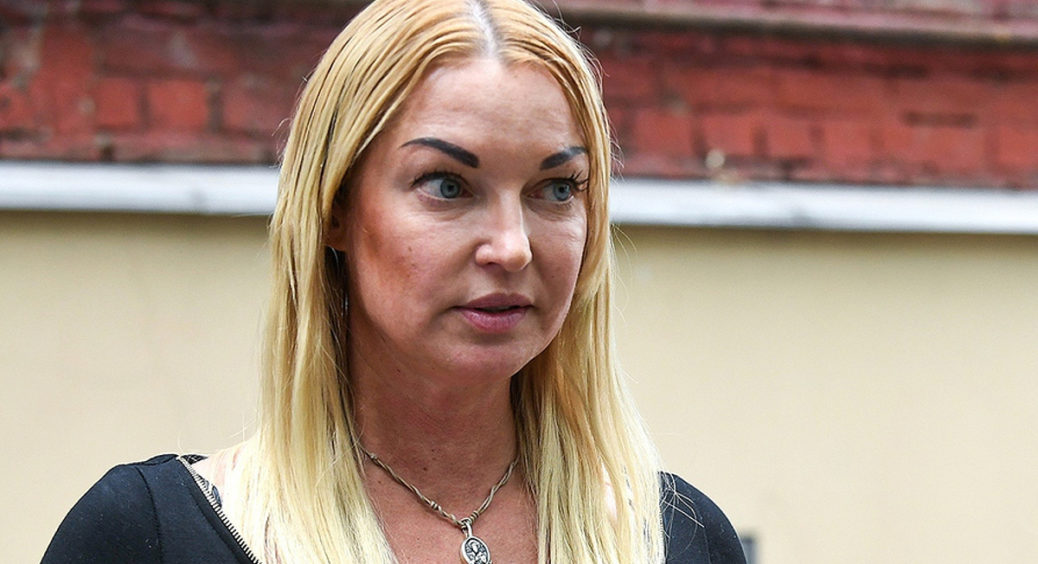Волочкова вивезла коханця на Мальдіви, а він кинув її посеред відпочинку: “Поплакала від розчарування” 