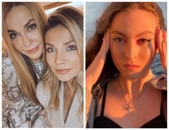 Знамениті дівчата Знамениті дівчата