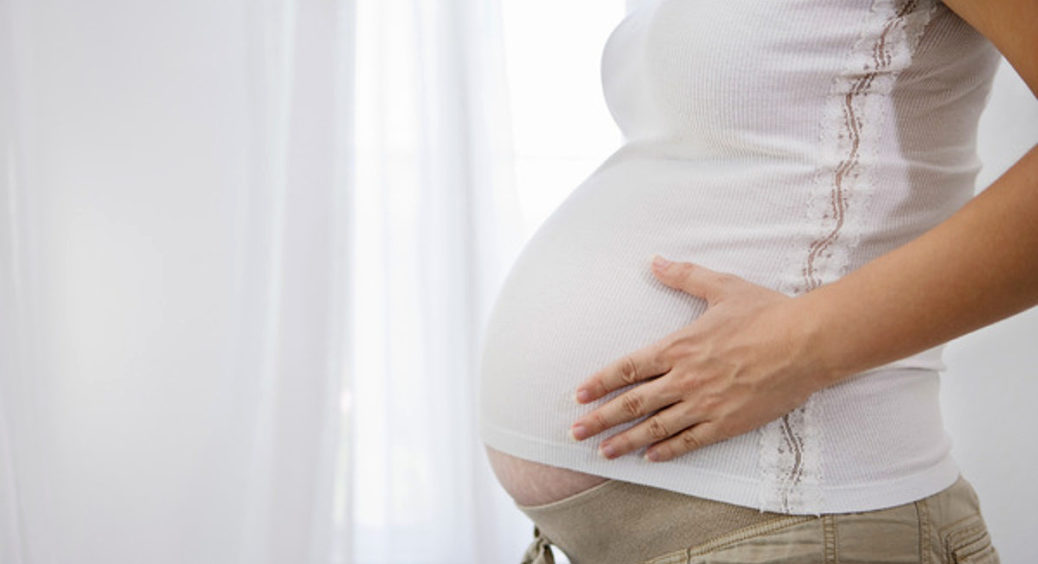 15-річна школярка приховувала вагітність від власних батьків до самих пологів: “Живота не було” 