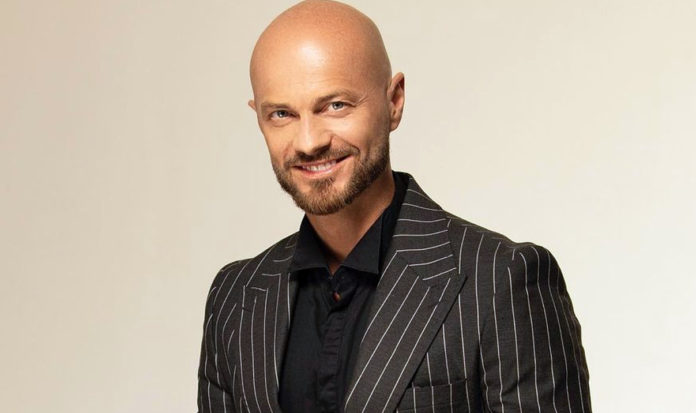 Влад Яма та його дружина зізналися про бажання усиновити малюка з дитбудинку Влад Яма та його дружина зізналися про бажання усиновити малюка з дитбудинку