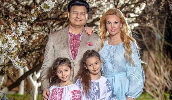 Камалія з родиною