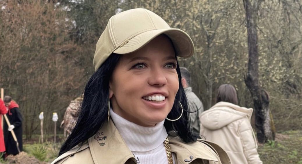 Зробила модну стрижку боб-каре та омолодилася: Ірина Горова показала себе в повній красі, аби Потап кусав лікті 