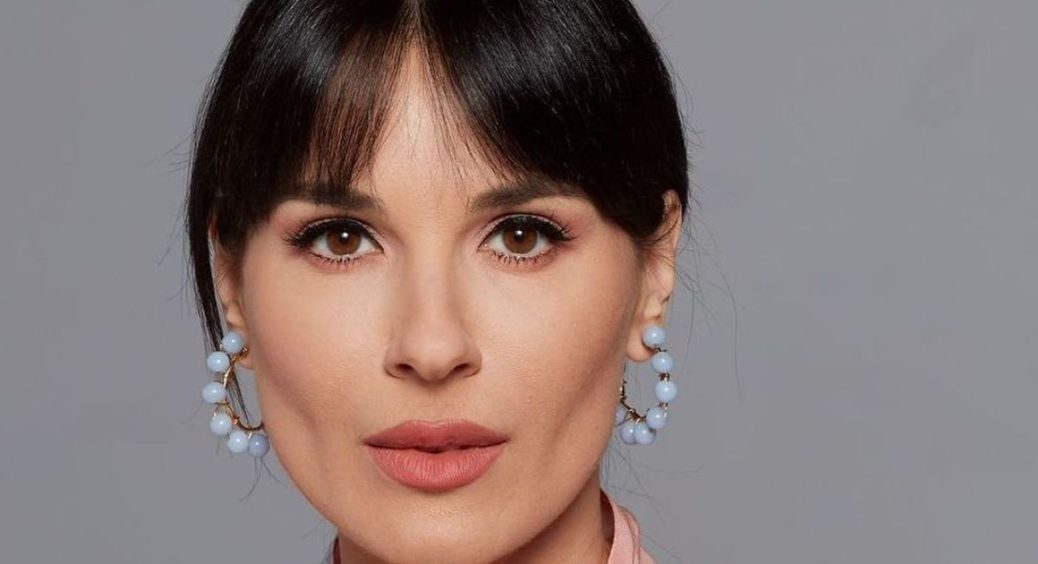 42-річна Маша Єфросініна більше ніколи не покаже обличчя: чому теледіва ховає зовнішність у цупкому рушнику 