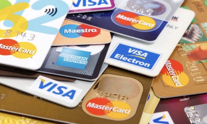 Банківські картки. Фото взяте на просторах мережі.