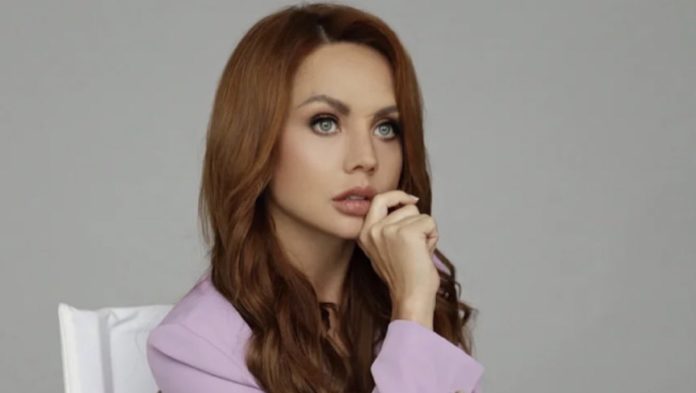 Співачка МакSим