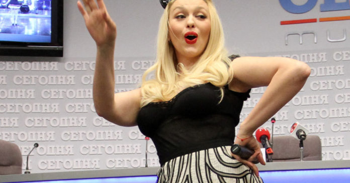 Оля Полякова