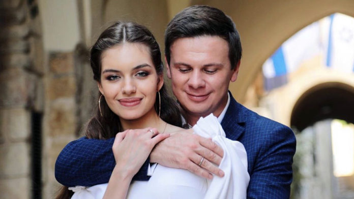 Дмитро Комаров з дружиною