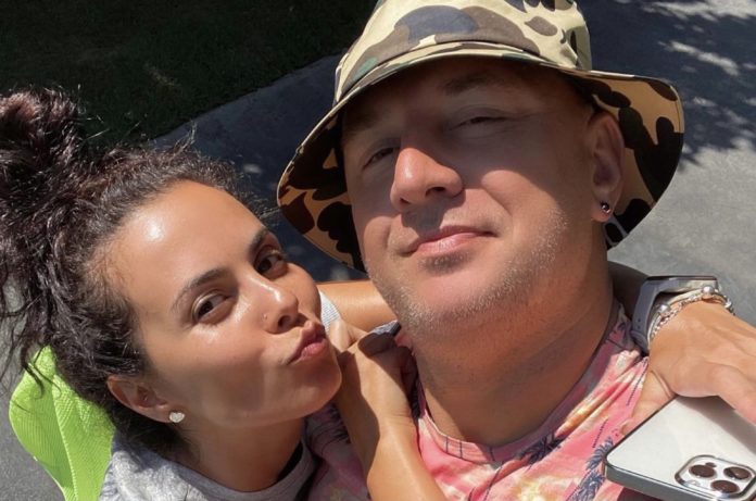 Богдан Беспалов розповів, що у Потапа роман з колишньою Позитива Богдан Беспалов розповів, що у Потапа роман з колишньою Позитива