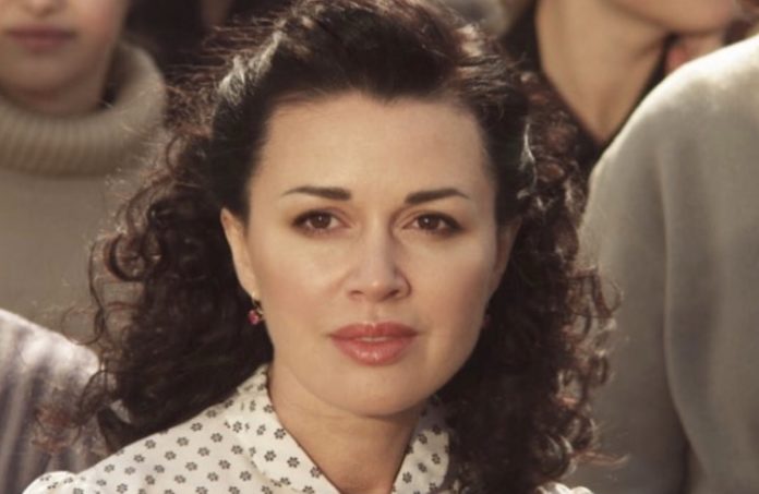 Анастасія Заворотнюк Анастасія Заворотнюк