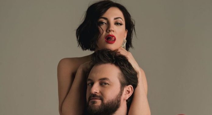 36-річна Оля Цибульська не має штампу у паспорті? 