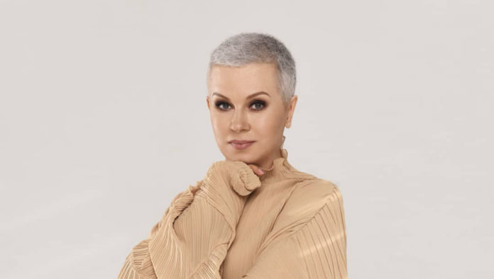 Алла Мазур переїхала до села та змінилася до невпізнаваності Алла Мазур переїхала до села та змінилася до невпізнаваності