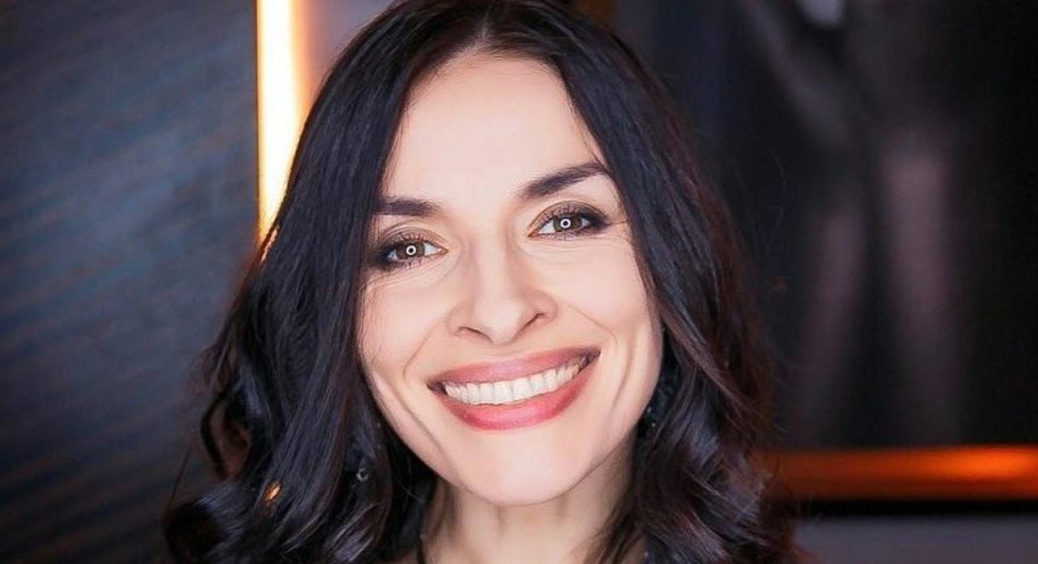 Улюблениця Костянтина Меладзе Надія Мейхер відмовилася від косметики: як виглядає артистка у природній красі 