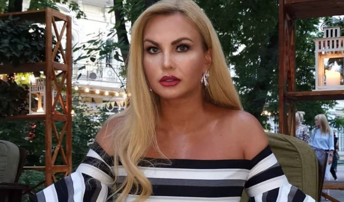 Камалія попрощалася з матір'ю Інною Петрівною через війну в Україні