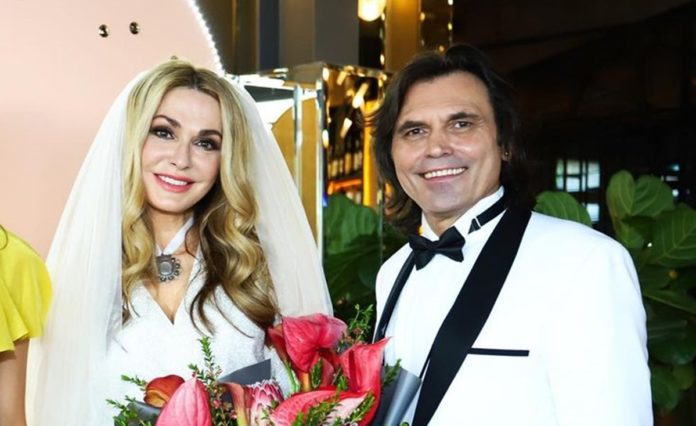 Ольга Сумська не покидає Київ під час війни через свого чоловіка Віталія Борисюка Ольга Сумська не покидає Київ під час війни через свого чоловіка Віталія Борисюка