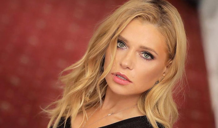 З'ясувалося, що у Таюне і повелителя вовчиць є спільна дитина