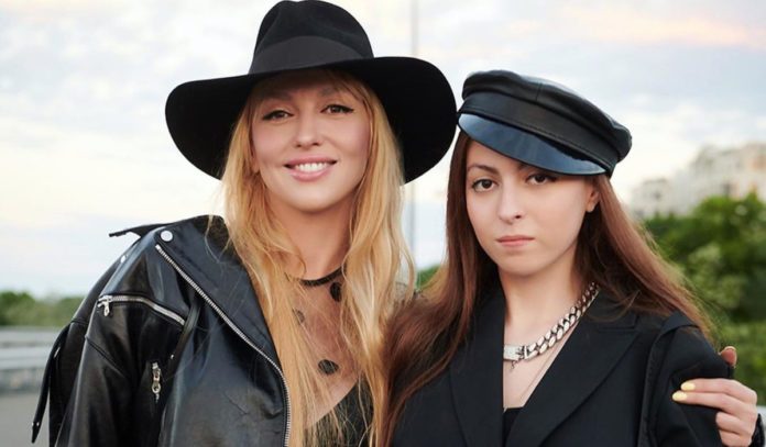 Оля і Маша Полякови