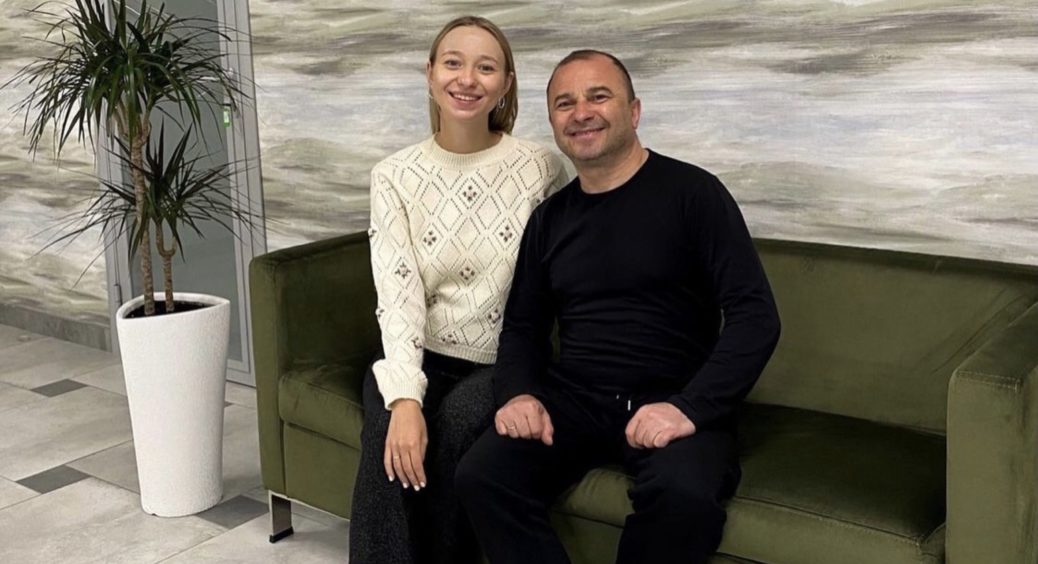 “Тотальне підкорення”: молода дружина Віктора Павліка Репяхова заговорила про проблеми у стосунках 