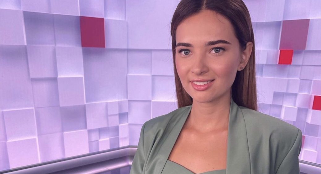 Вже мінус 10 кілограм: Островська з ТСН розповіла, як повертається у форму з двотижневою донькою на руках 