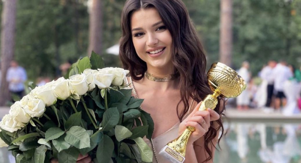 Юля Зайка з “Холостяка” забула Заливако і відгуляла гучне весілля: наречений — непублічний чоловік 