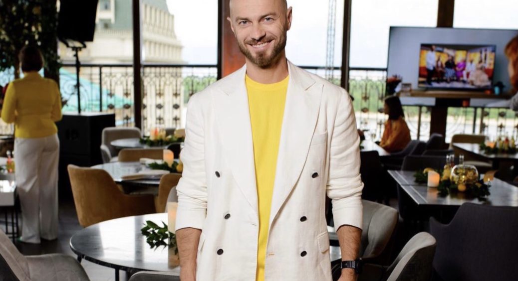 Після втечі з України 40-річний Влад Яма стривожив новиною про свого єдиного сина Леона: “Що робити далі?” 