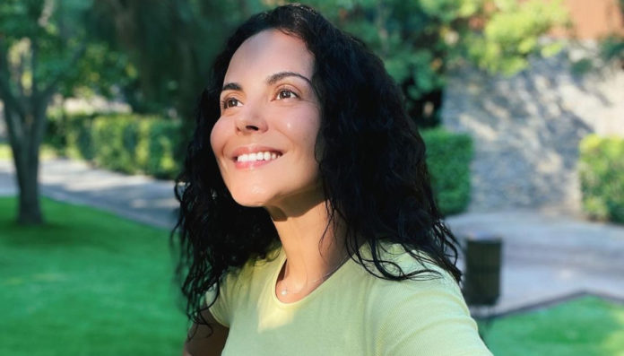 Настя Каменських з величезним животом загубилася в іспанських кущах