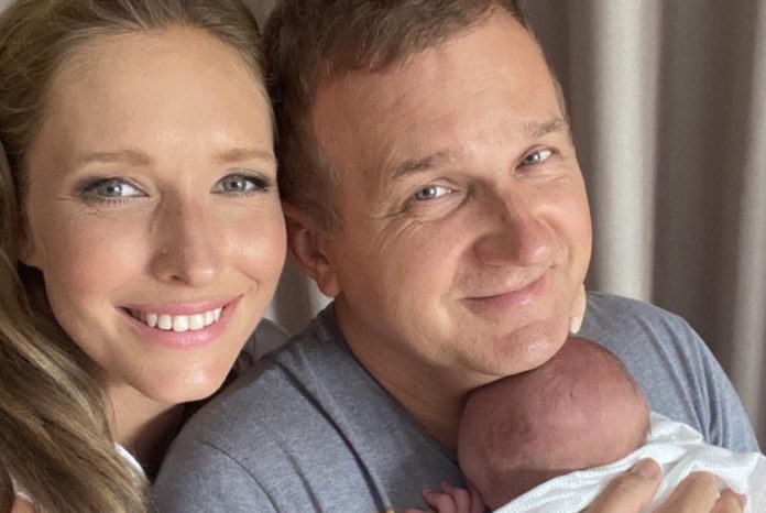 Катя Осадча повернулася додому