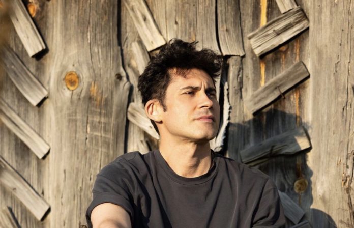 З'ясувалося, що батьки Дана Балана розлучили зірку з коханням усього його життя