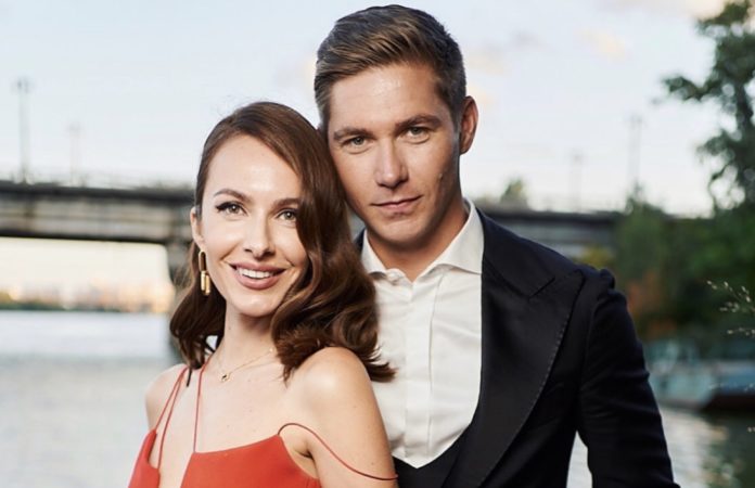 Дружина Володимира Остапчука натякнула на розлучення