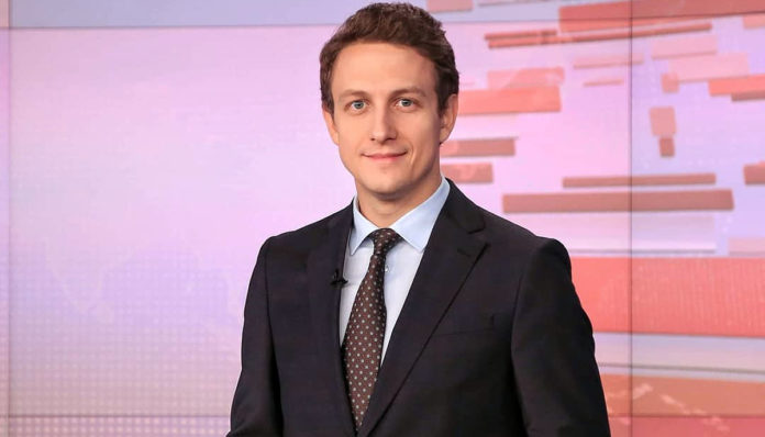 Святослав Гринчук через війну в Україні став співаком і склав достойну конкуренцію Вакарчуку Святослав Гринчук через війну в Україні став співаком і склав достойну конкуренцію Вакарчуку