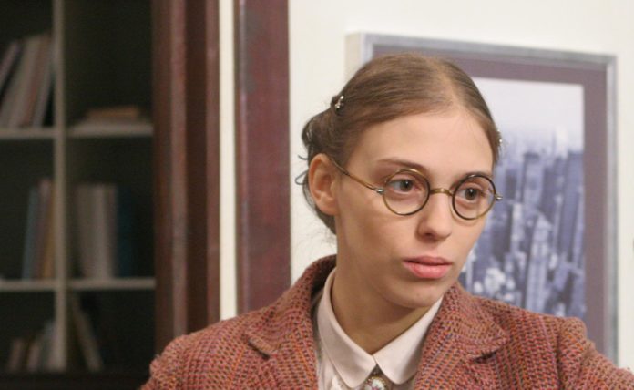 Неллі Уварова підстриглася, змінила колір волосся та округлилася