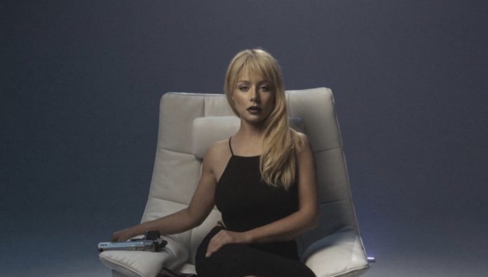 Як виглядає пам'ятник на могилі Євгена Огіра від Тіни Кароль